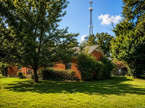 Exterior - 102 E Sunset Dr, Sheridan, AR 72150 photo 2 of 3