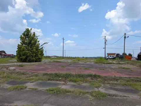 423 W Barraque St, Pine Bluff, AR 71601 photo 4