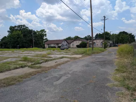 423 W Barraque St, Pine Bluff, AR 71601 photo 7
