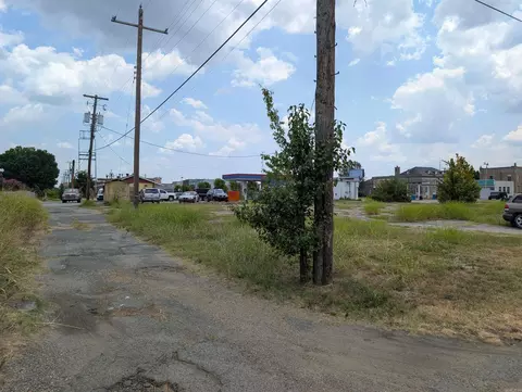 421 W Barraque St, Pine Bluff, AR 71601 photo 5