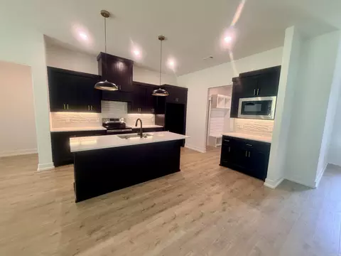 Kitchen - 7073 Cold Crk, Alexander, AR 72002 photo 5 of 5