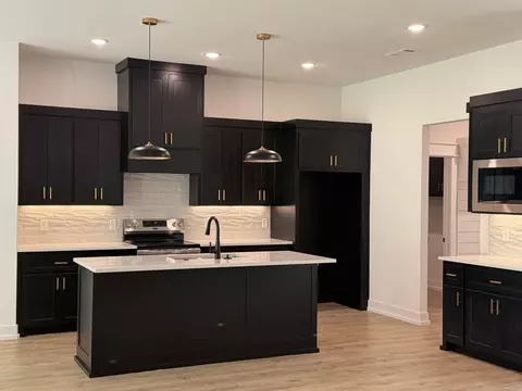 Kitchen - 7073 Cold Crk, Alexander, AR 72002 photo 3 of 5