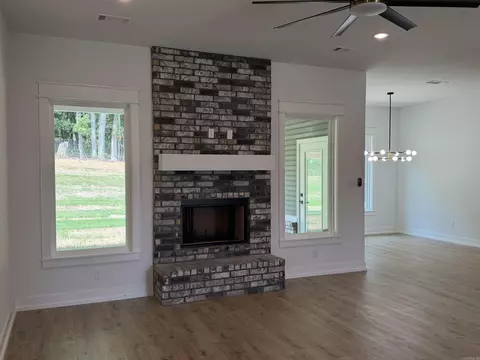 Living - 7073 Cold Crk, Alexander, AR 72002 photo 3 of 6