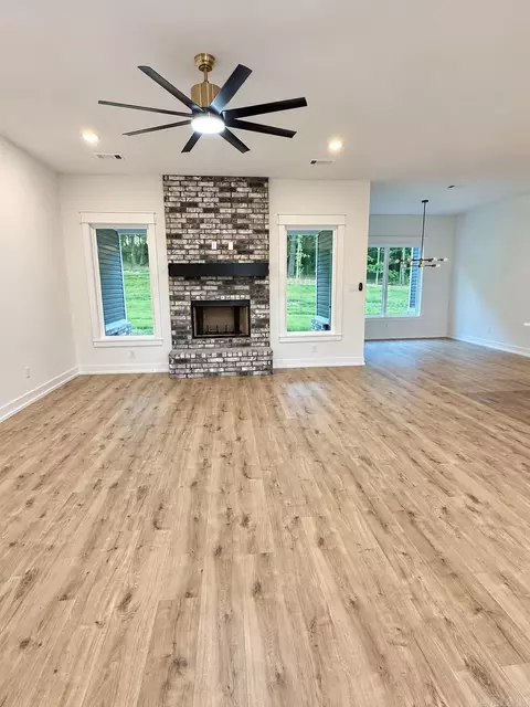 Living - 7073 Cold Crk, Alexander, AR 72002 photo 1 of 2