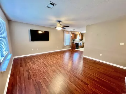 Living - 630 Shiloh Dr, Conway, AR 72032 photo 1 of 3