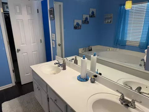 Bath - 1901 Andy Cv, White Hall, AR 71602 photo 7 of 7