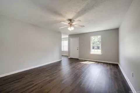 Living - 524 Second St, Conway, AR 72032 photo 3 of 4