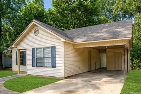 Exterior - 524 Second St, Conway, AR 72032 photo 2 of 3