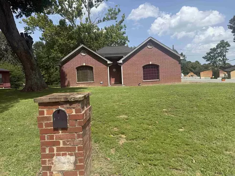 11652 Pondersosa Dr, Little Rock, AR 72209