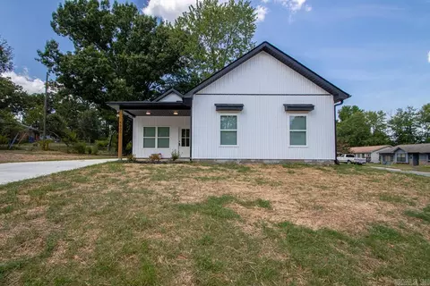 4800 Greenfield Dr, Little Rock, AR 72209