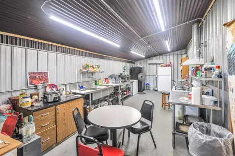 Kitchen - 80 Parliment Hl, Mount Ida, AR 71957 photo 5 of 5