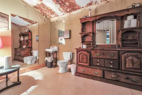 Bath - 80 Parliment Hl, Mount Ida, AR 71957 photo 3 of 3
