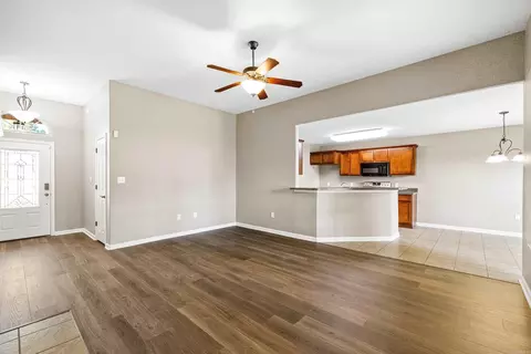 Living - 104 Sahalee Cv, Haskell, AR 72015 photo 4 of 5