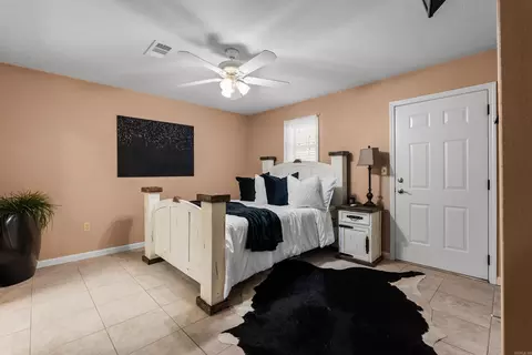 Bedroom - 364 E Hwy 286 E, Conway, AR 72032 photo 3 of 6