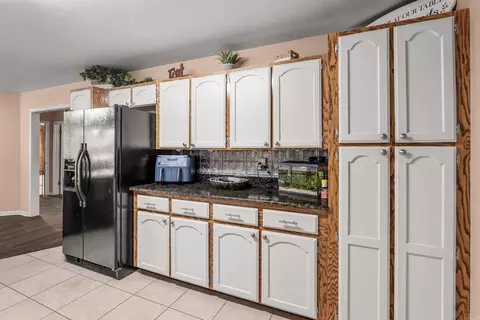 Kitchen - 364 E Hwy 286 E, Conway, AR 72032 photo 3 of 3