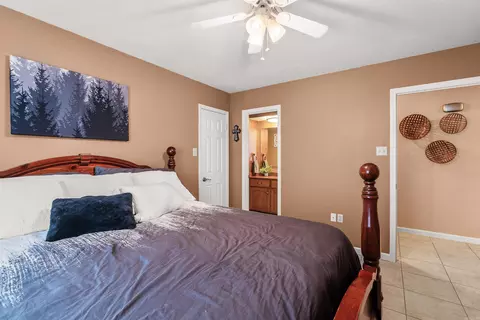Bedroom - 364 E Hwy 286 E, Conway, AR 72032 photo 2 of 6