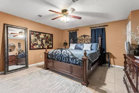 Bedroom - 364 E Hwy 286 E, Conway, AR 72032 photo 5 of 6