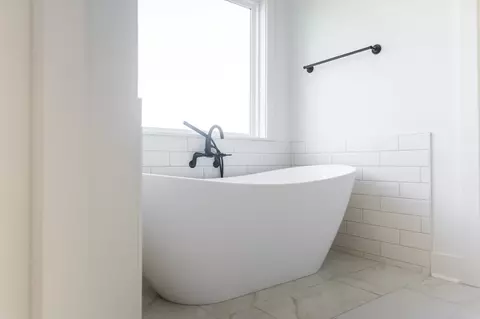 Bath - 120 Michael Dr, Cabot, AR 72023 photo 6 of 11