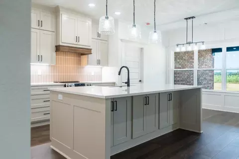Kitchen - 120 Michael Dr, Cabot, AR 72023 photo 6 of 10
