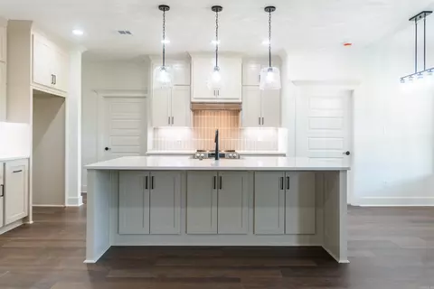 Kitchen - 120 Michael Dr, Cabot, AR 72023 photo 5 of 10