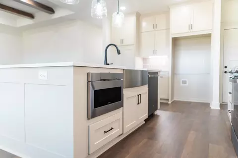 Kitchen - 120 Michael Dr, Cabot, AR 72023 photo 9 of 10