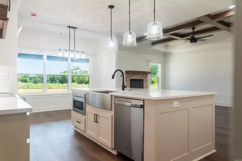 Kitchen - 120 Michael Dr, Cabot, AR 72023 photo 4 of 10