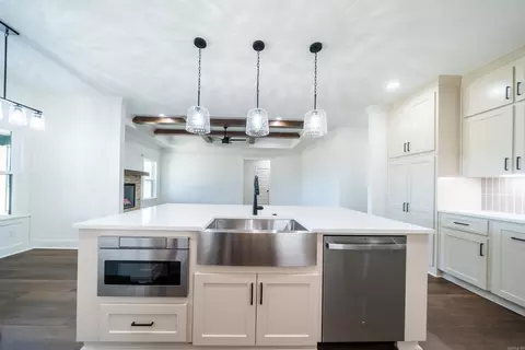 Kitchen - 120 Michael Dr, Cabot, AR 72023 photo 3 of 10