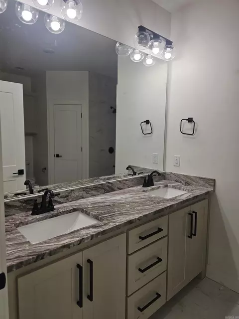 Bath - 563 Crepe Myrtle Loop, Cabot, AR 72023 photo 1 of 6