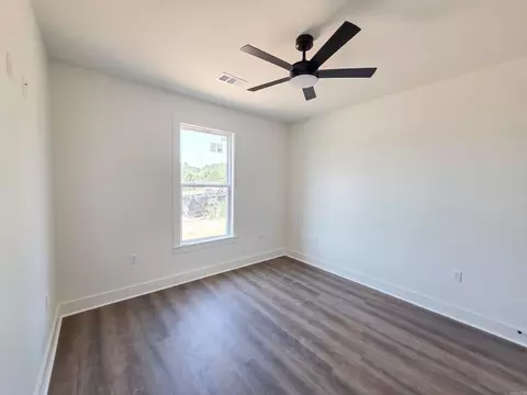 Bedroom - 563 Crepe Myrtle Loop, Cabot, AR 72023 photo 3 of 6