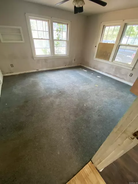 Bedroom - 1007 E Sullenberger Ave, Malvern, AR 72104 photo 1 of 2