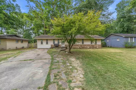 909 Stirrup Pl, Jacksonville, AR 72076