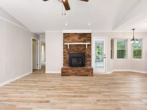 Living - 9003 Dyson, Pine Bluff, AR 71603 photo 1 of 4