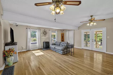 Living - 17 Lake Shore Dr, Conway, AR 72032 photo 3 of 4