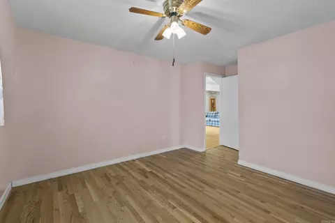Bedroom - 17 Lake Shore Dr, Conway, AR 72032 photo 2 of 4