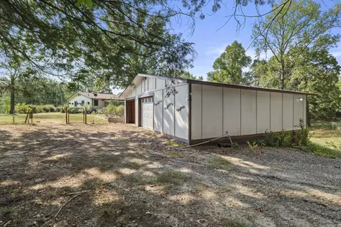 Exterior - 17 Lake Shore Dr, Conway, AR 72032 photo 9 of 9