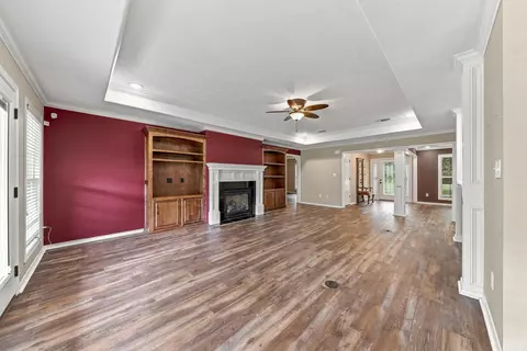 Living - 621 Crosstrails Rd, De Queen, AR 71832 photo 4 of 7