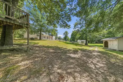 Exterior - 621 Crosstrails Rd, De Queen, AR 71832 photo 9 of 14