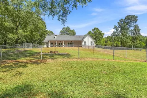 Exterior - 621 Crosstrails Rd, De Queen, AR 71832 photo 13 of 14