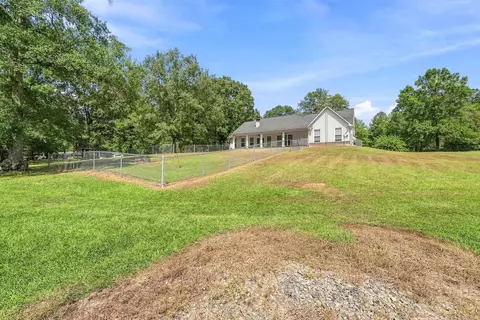 Exterior - 621 Crosstrails Rd, De Queen, AR 71832 photo 12 of 14