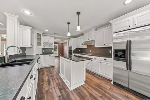 Kitchen - 621 Crosstrails Rd, De Queen, AR 71832 photo 1 of 5