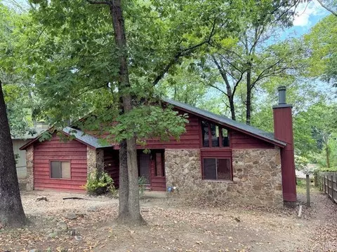 8008 Danwood Dr, Little Rock, AR 72204