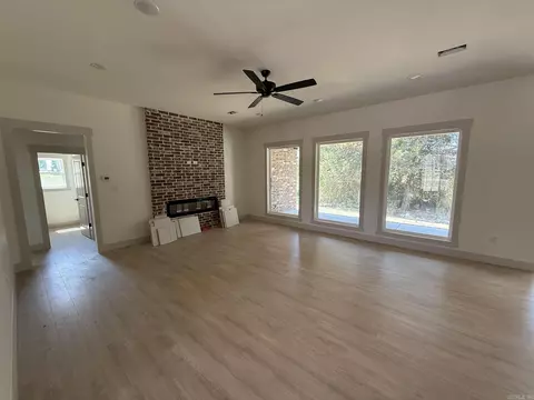 Living - 13 Pear Cir, Greenbrier, AR 72058 photo 1 of 8