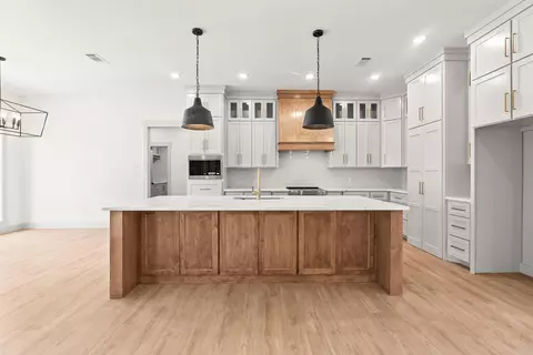 Kitchen - 13 Pear Cir, Greenbrier, AR 72058 photo 1 of 3