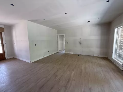 Living - 13 Pear Cir, Greenbrier, AR 72058 photo 2 of 4