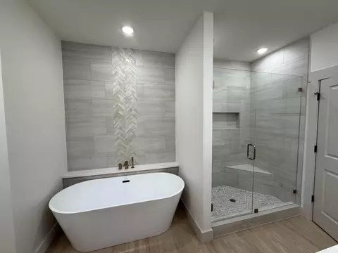 Bath - 13 Pear Cir, Greenbrier, AR 72058 photo 4 of 7