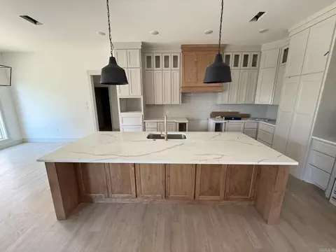 Kitchen - 13 Pear Cir, Greenbrier, AR 72058 photo 2 of 6