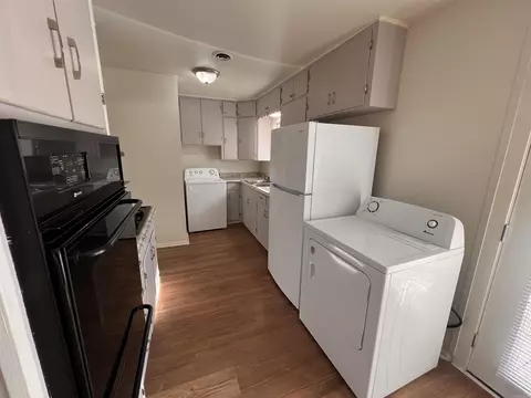 Kitchen - 405 Angus St, Conway, AR 72032 photo 1 of 4