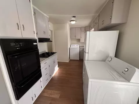 Kitchen - 405 Angus St, Conway, AR 72032 photo 2 of 4