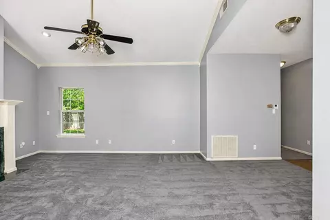Living - 530 N Highway 365, Redfield, AR 72132 photo 2 of 2