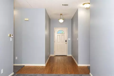 Entry Way - 530 N Highway 365, Redfield, AR 72132 photo 1 of 1